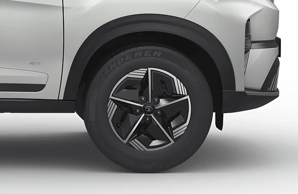Aerodynamic R16 Alloy Wheels of Tata Nexon EV for Style and Efficiency