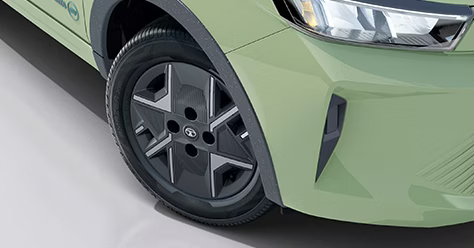 R14 Hyperstyle Wheels on Tata Tiago EV